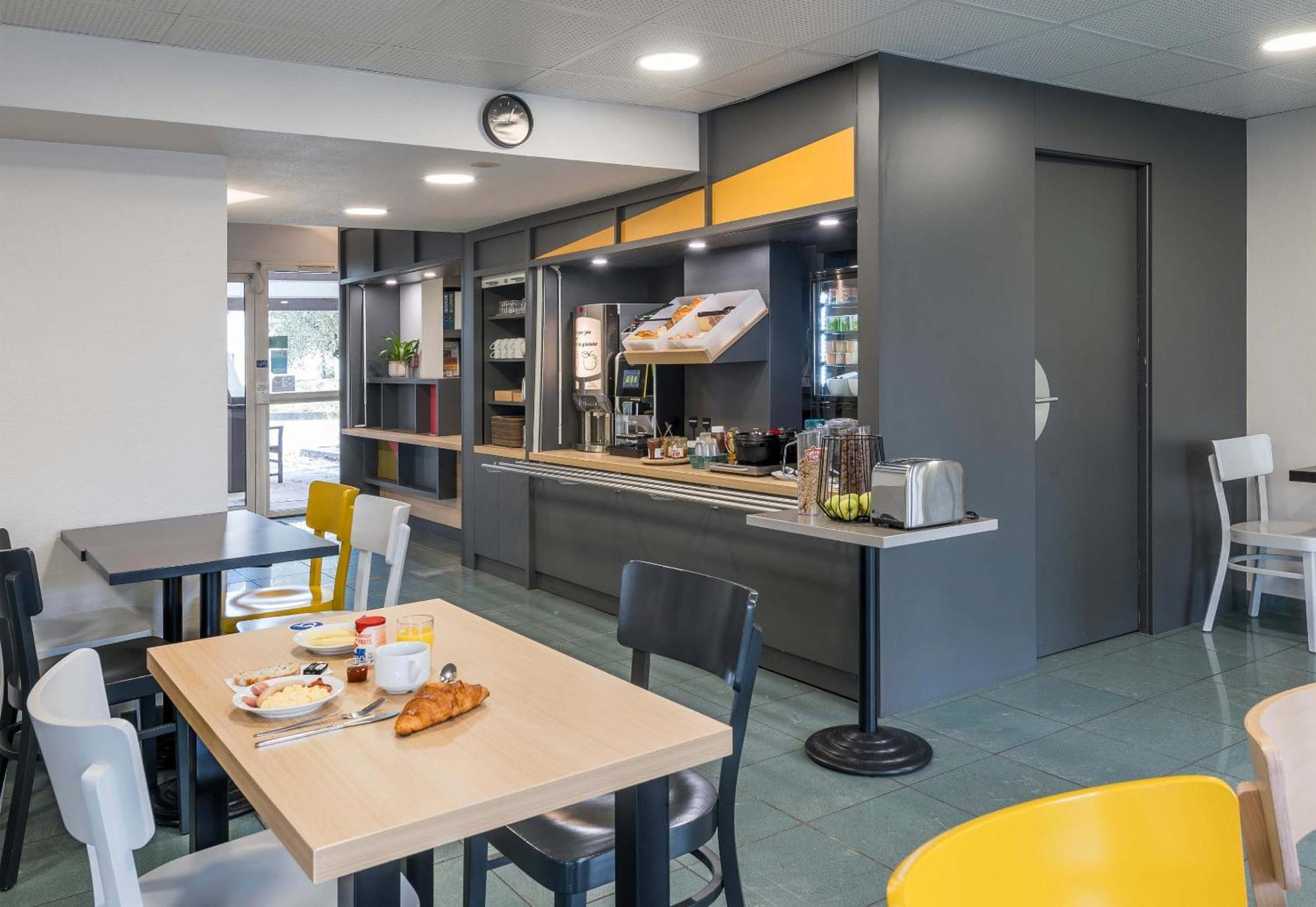 B&B Hotel Laval Change Eksteriør bilde