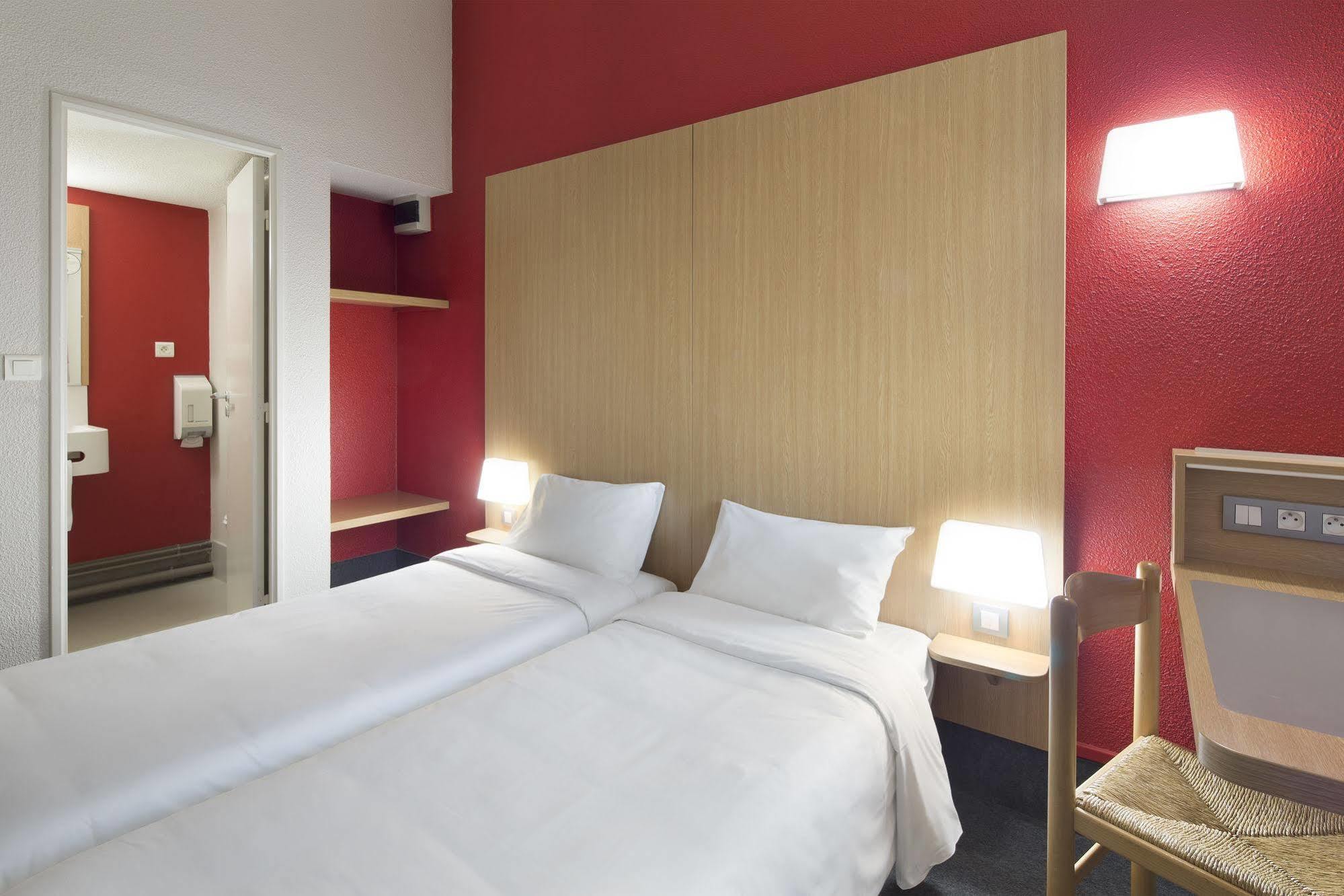 B&B Hotel Laval Change Eksteriør bilde