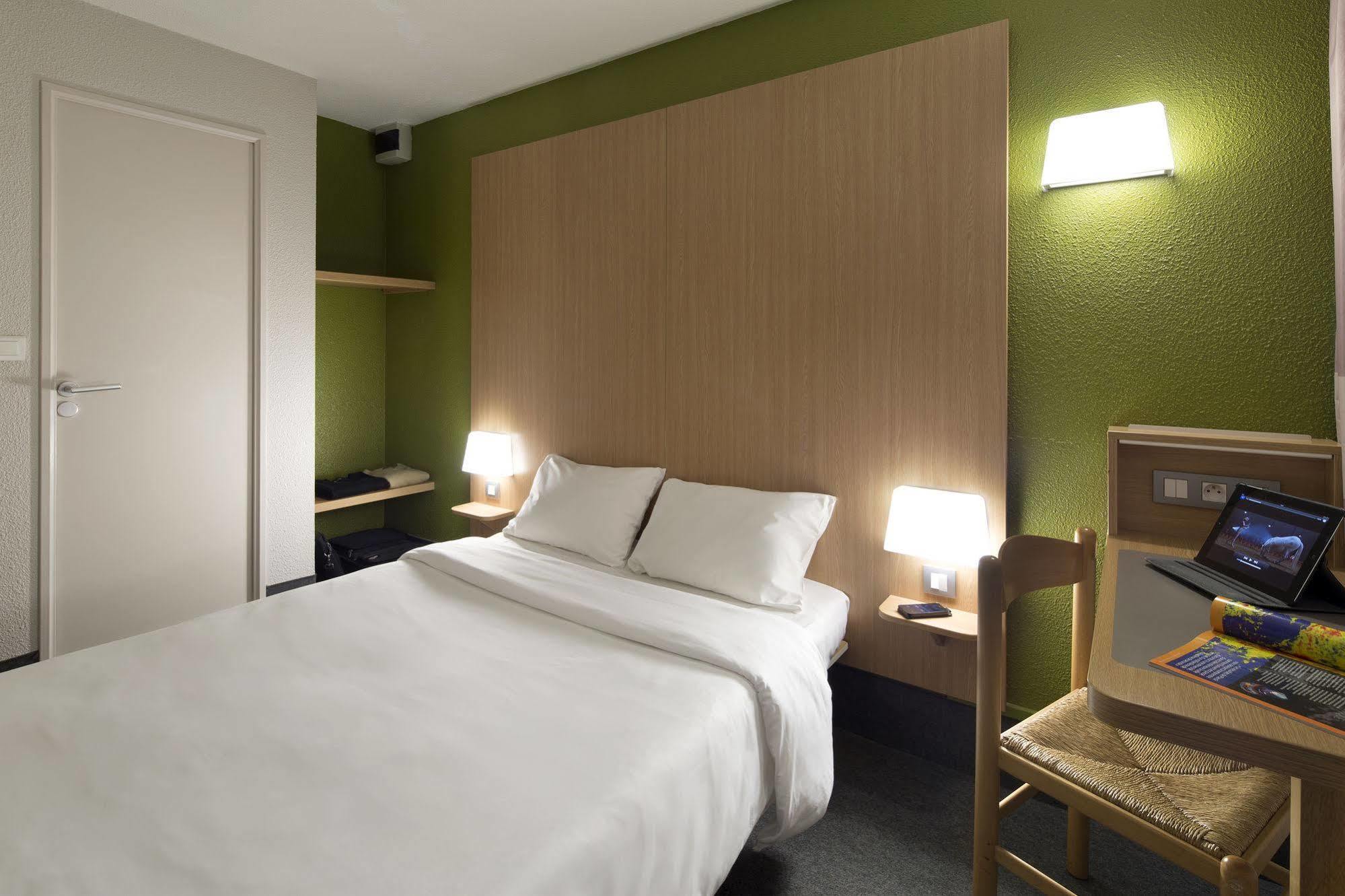B&B Hotel Laval Change Eksteriør bilde