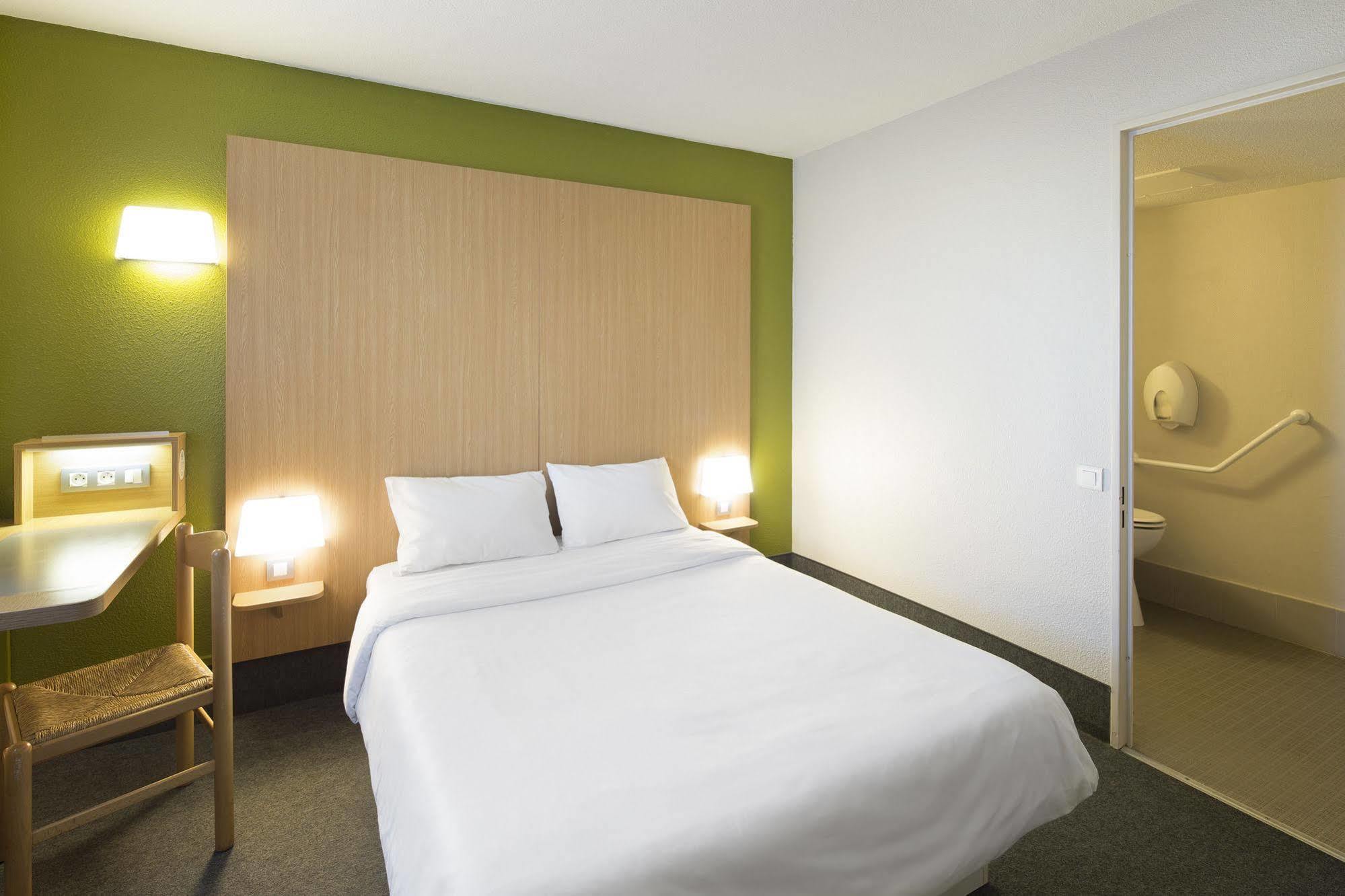B&B Hotel Laval Change Eksteriør bilde
