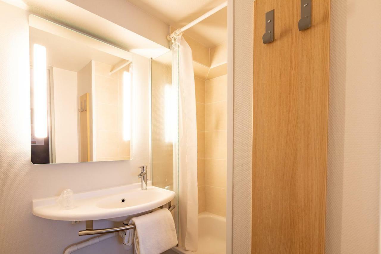 B&B Hotel Laval Change Eksteriør bilde